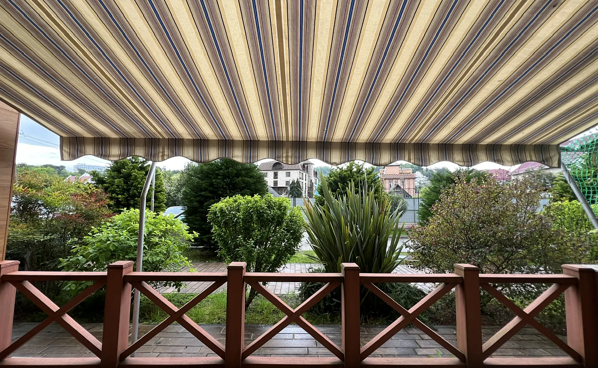 Просторный апартамент с террасой и ванной 1к2. Светлая квартира с террасой и морем. Дагомыс