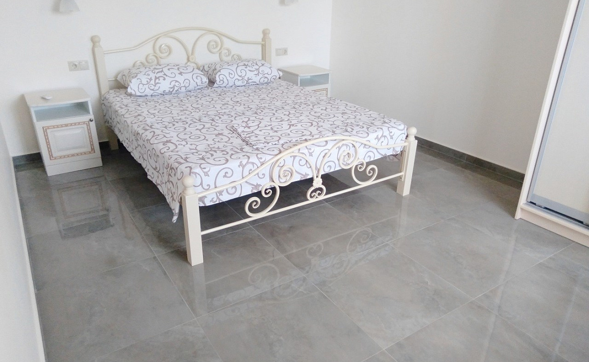 Апартаменты двух комнатные с собственной кухней. Гостевой дом Aleksa. Кабардинка