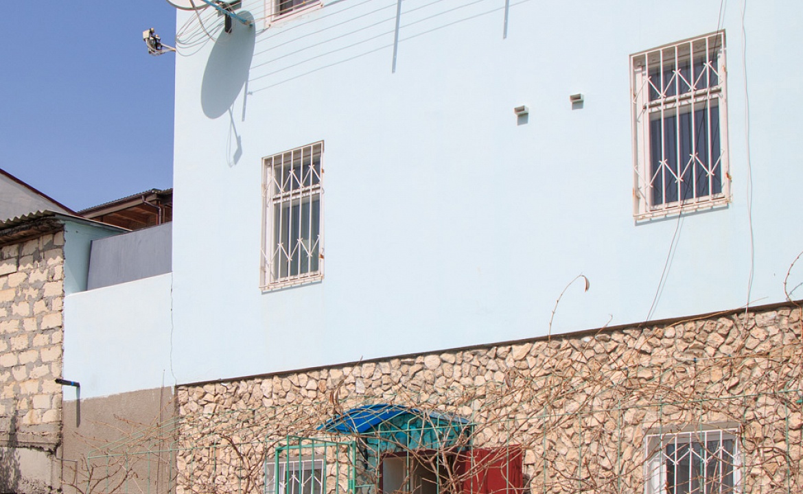 Для весёлой компании. Гостевой дом "Бирюза". Орджоникидзе