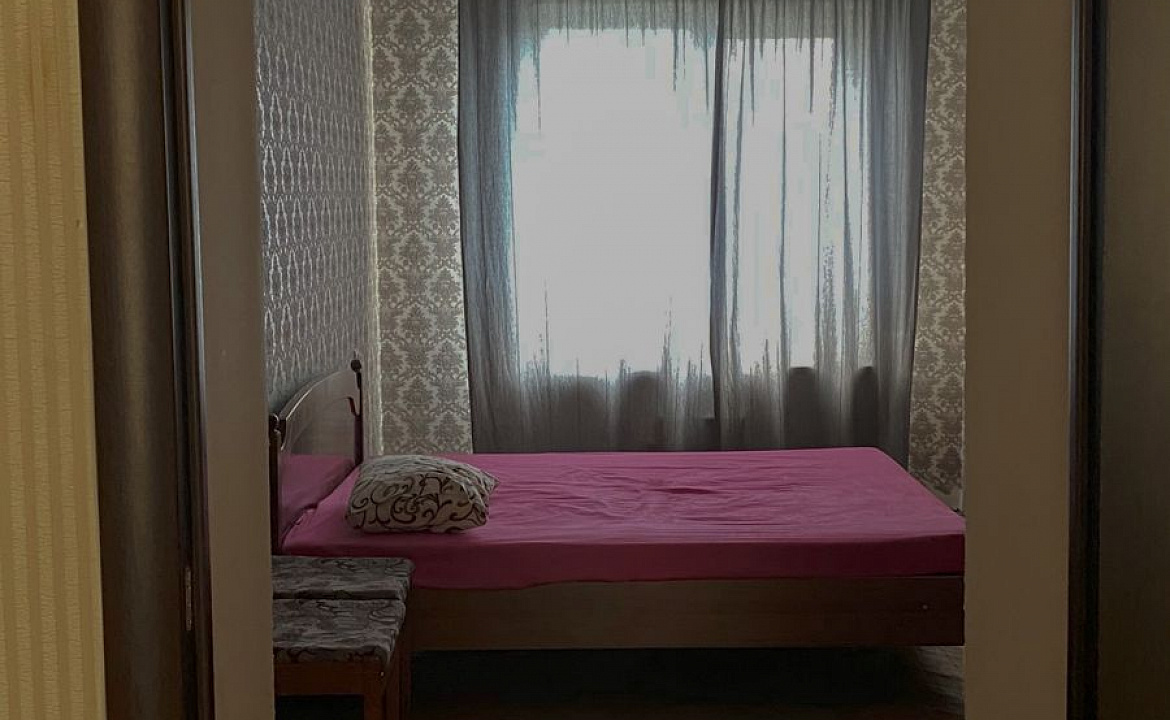 Двухкомнатная квартира под ключ. Двухкомнатная квартира у рынка . Гагра