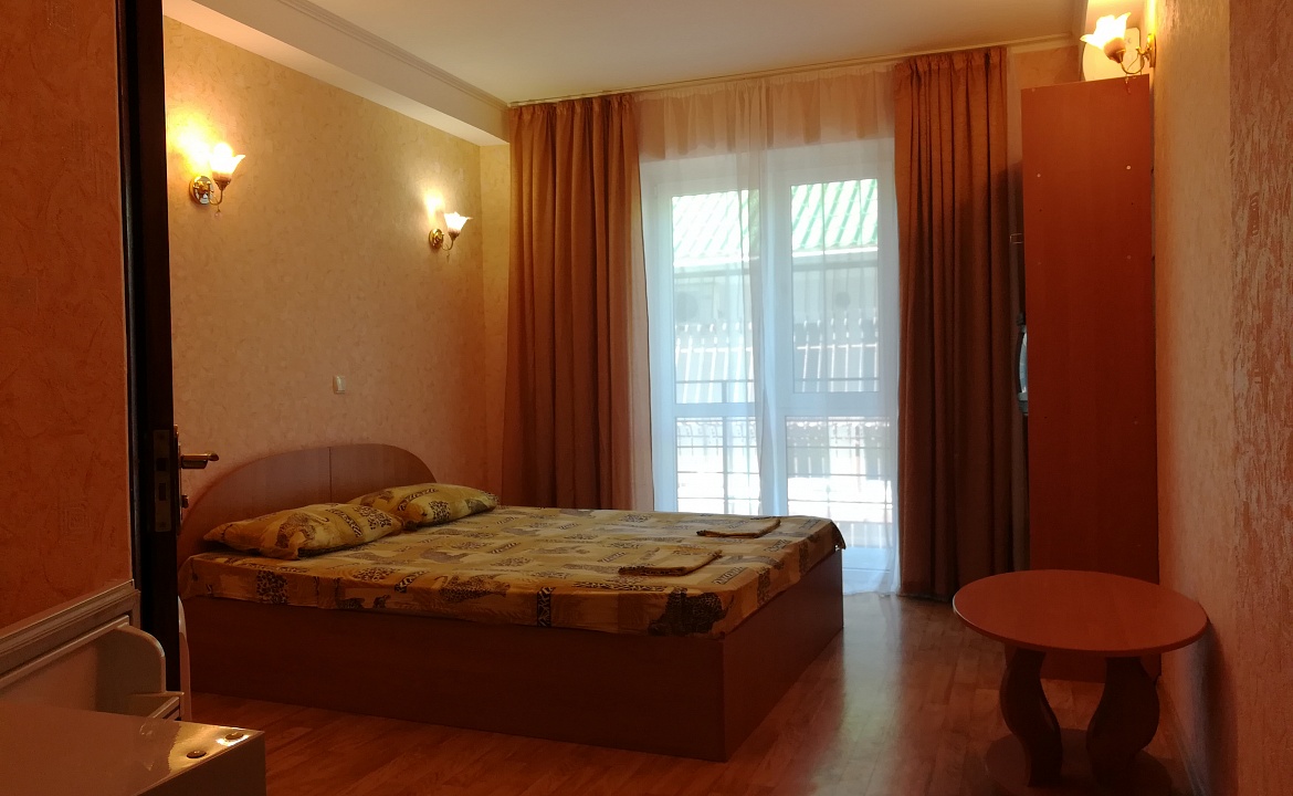 Номера 2-местные без вида на море. Гостевой дом «ФЛАГМАНСКИЙ». Приветное