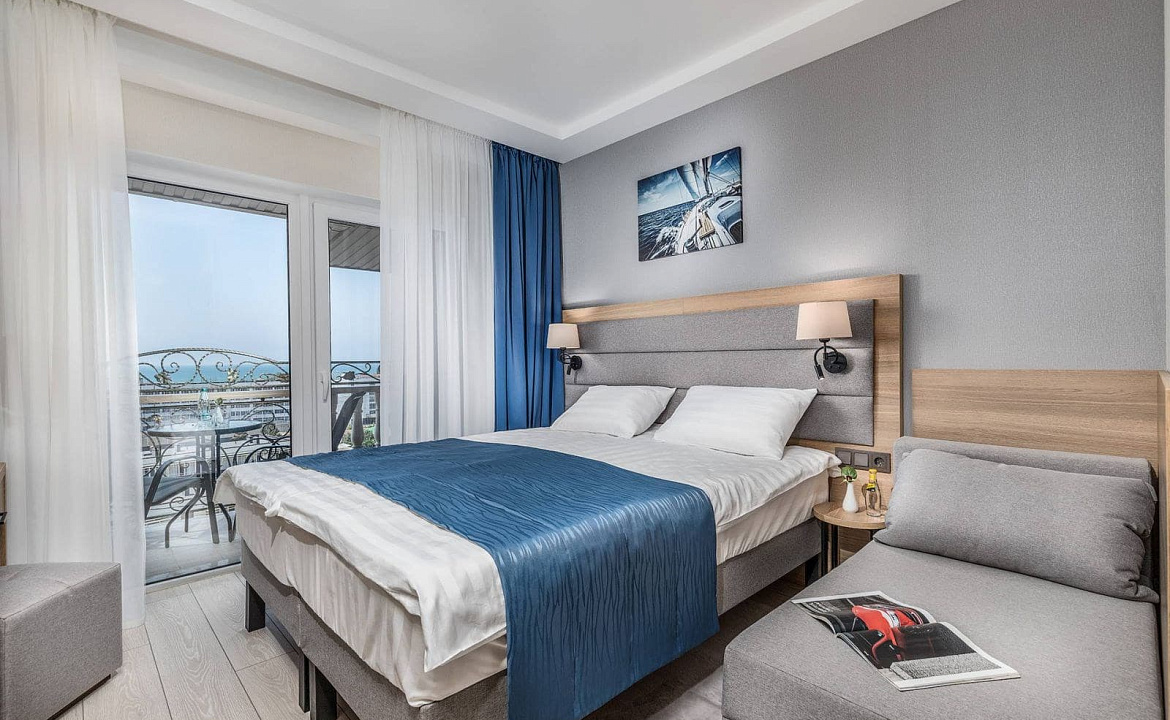 Стандарт с балконом. Бутик- отель "Репин" . Витязево