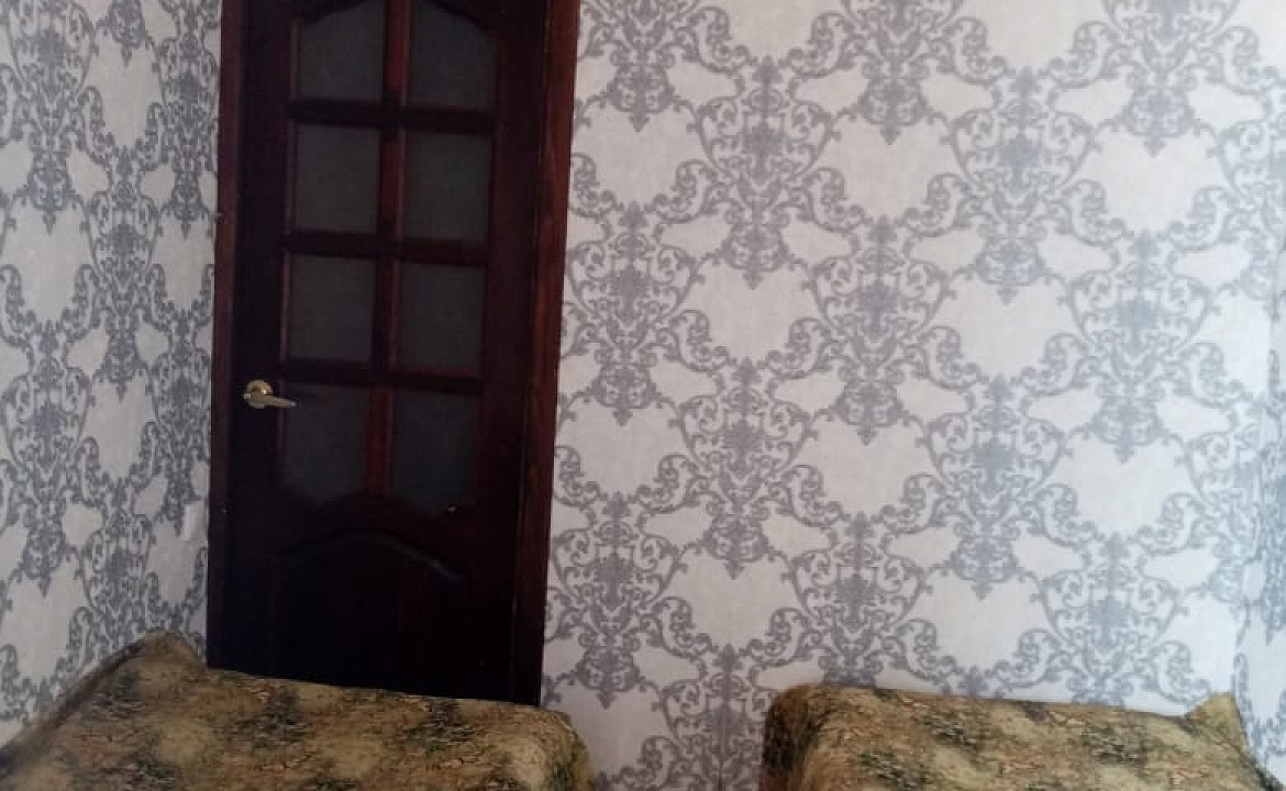 1-комнатная квартира. Квартира в многоквартирном доме Агрба 2 кв 67. Пицунда