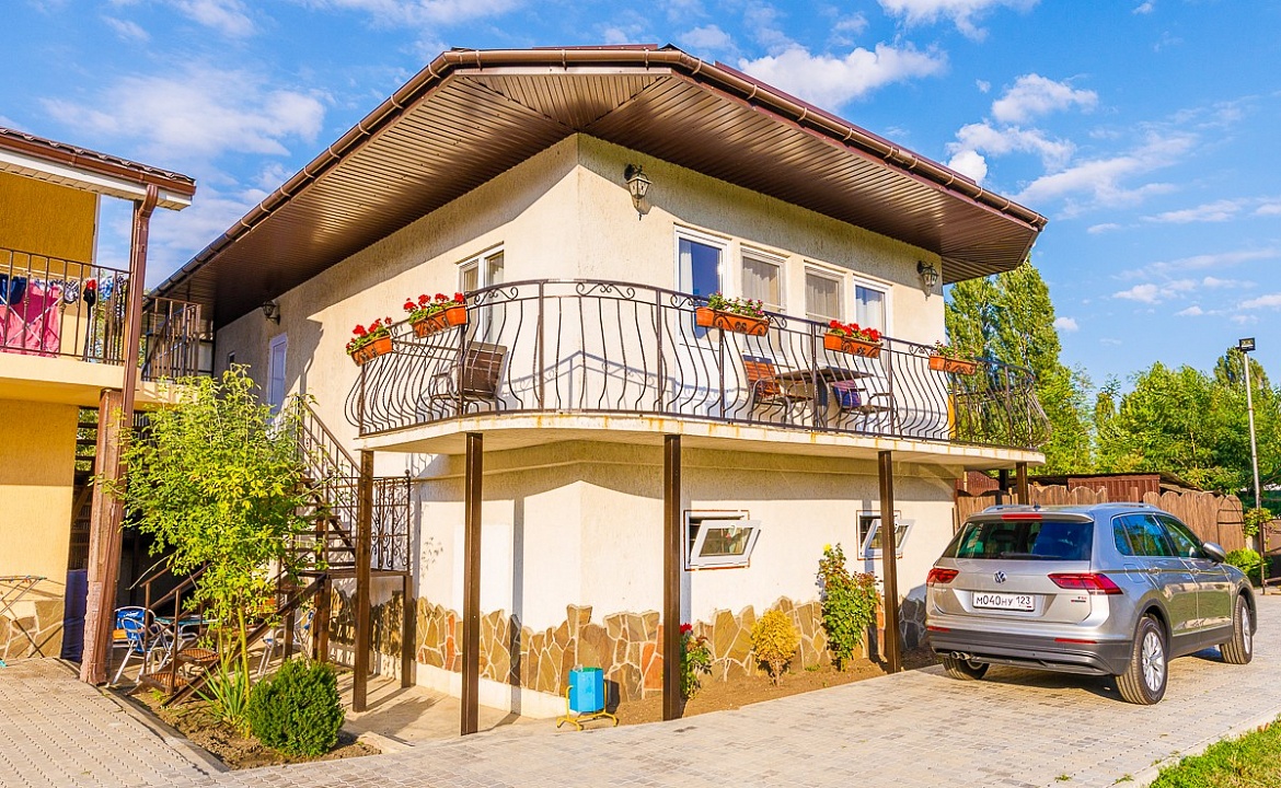 3-комнатный с кухней и балконом. База отдыха "Тюльпан". Витязево