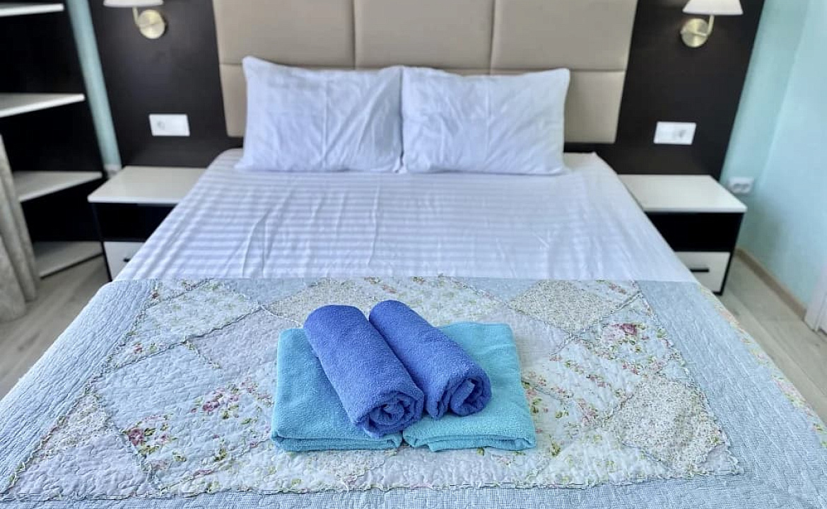 Двухместные номера комфорт (кровати вместе или раздельно). "Брио" частный сектор. Геленджик