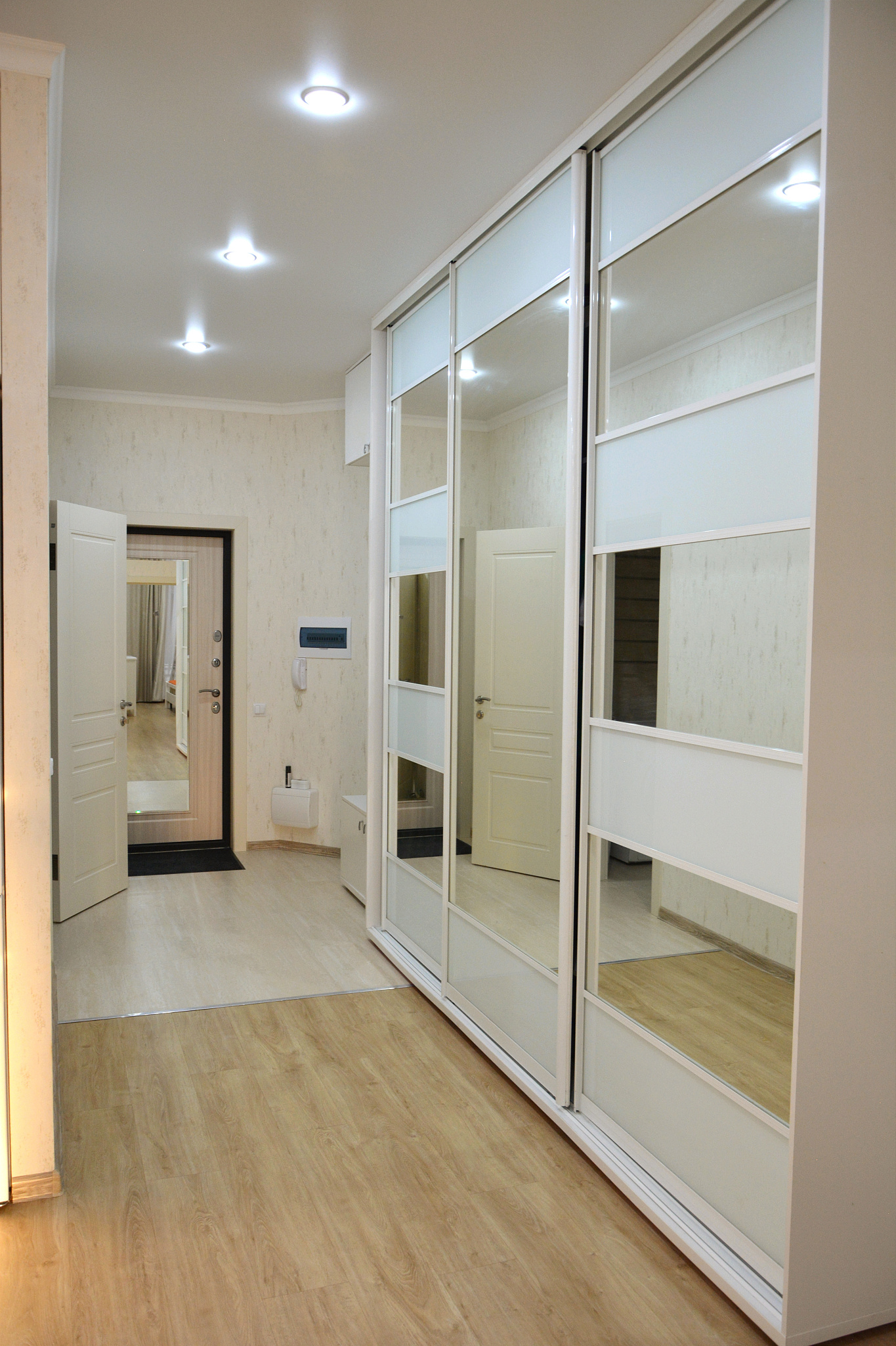 . Квартира в многоквартирном доме Аппартаменты у моря. Геленджик