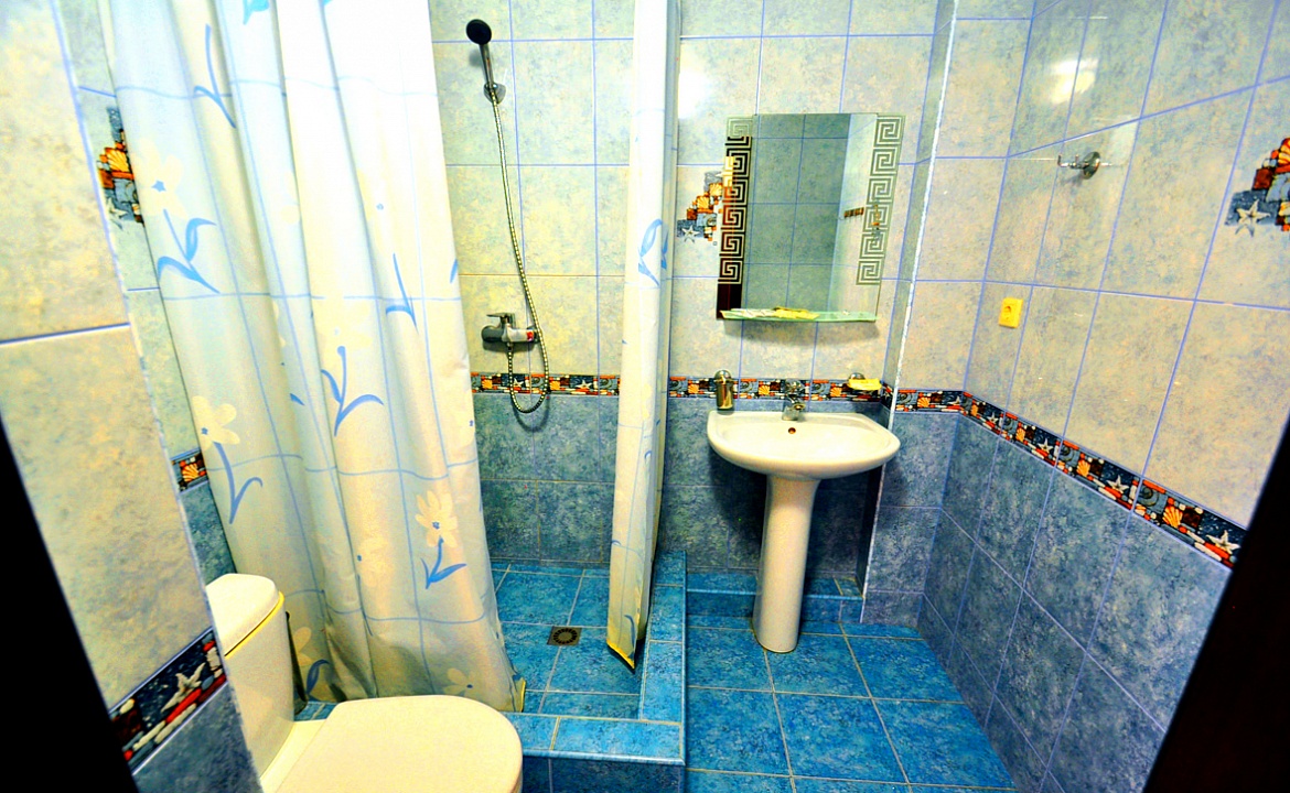 НОМЕР 3-х местный Полулюкс. Гостевой дом «У моря» Витязево. Витязево