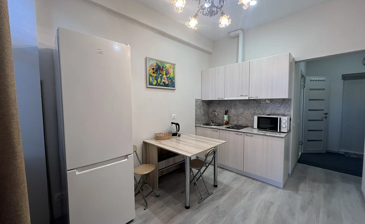 Просторный апартамент с террасой и ванной 1к2. Светлая квартира с террасой и морем. Дагомыс