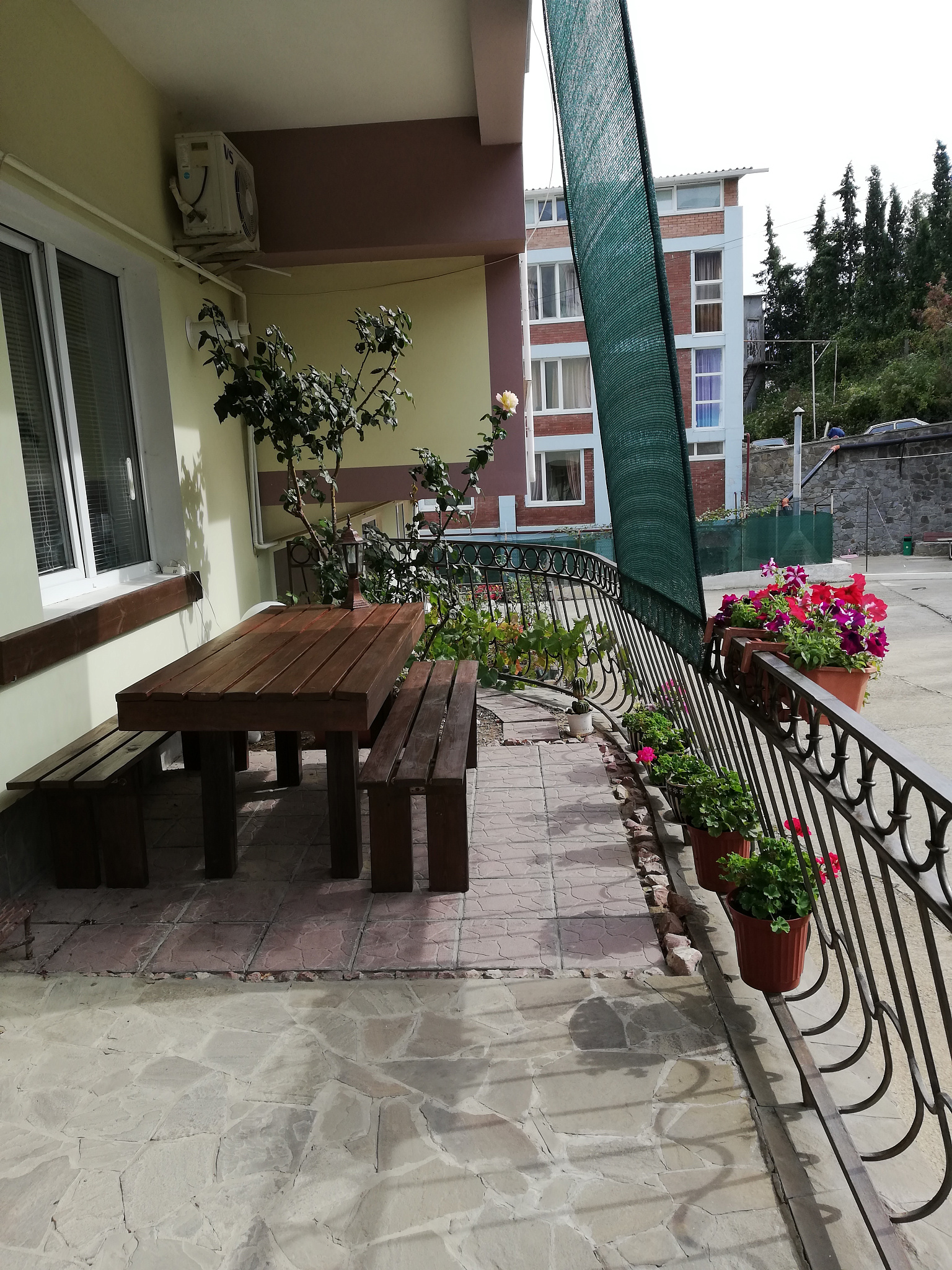 . Отель «Ра-Дуга». Партенит