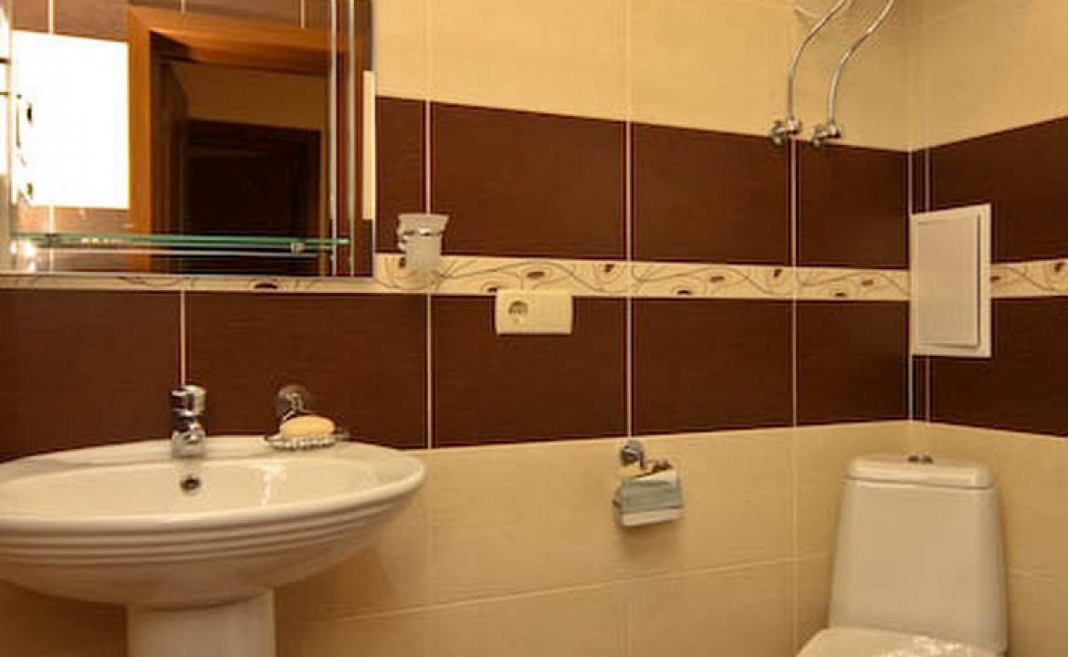 «Полулюкс». Отель Вилла Сосновый бор. Гаспра