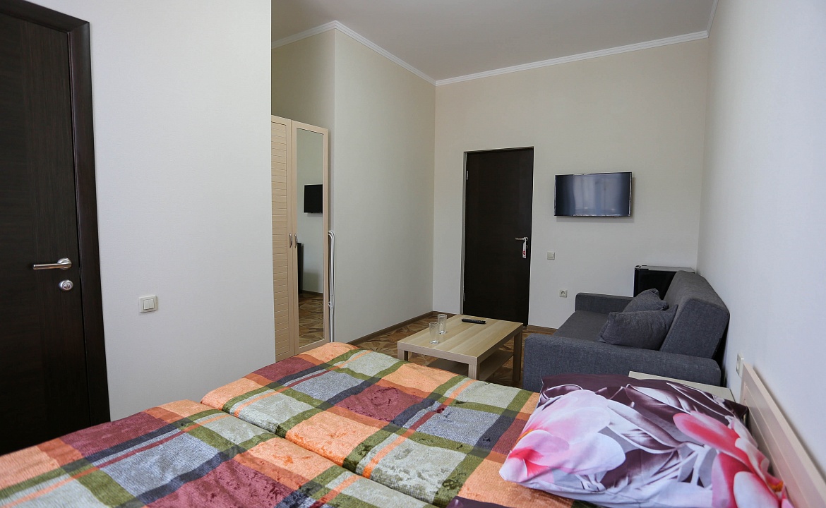 3 этаж 3 номер. Гостевой дом мАнжелка. Геленджик