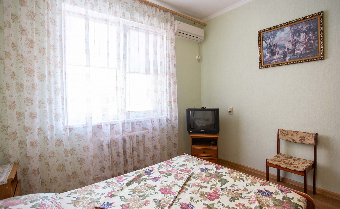 Номера Эконом. Частный сектор Полина. Кабардинка