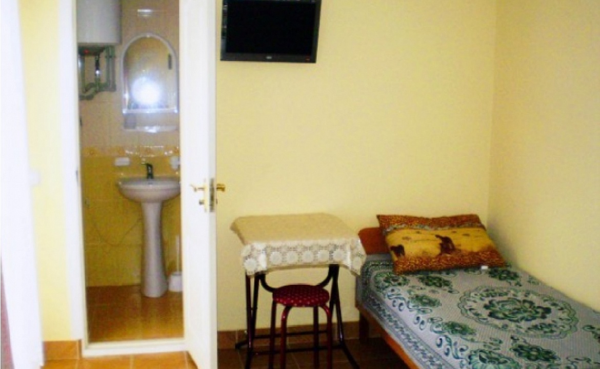 Часть дома с отдельным входом. Гостевой дом Часть дома с отдельным входом Кошевого 29. Заозерное Часть дома с отдельным входом. Гостевой дом Часть дома с отдельным входом Кошевого 29. Заозерное