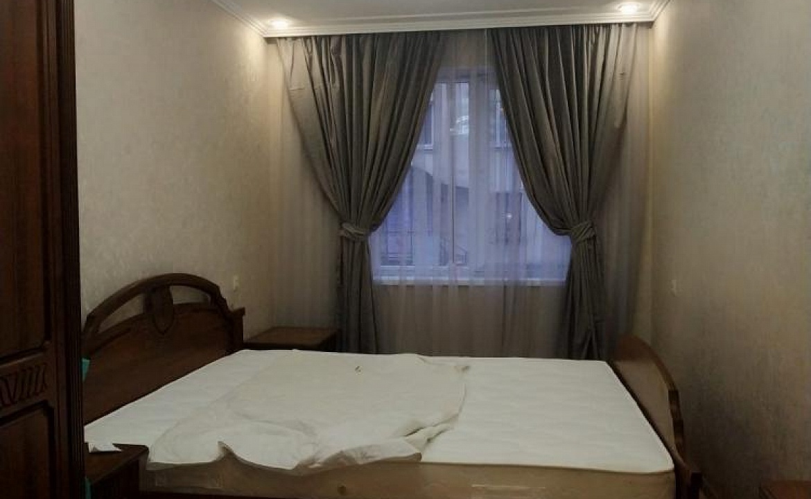 Квартира под ключ. Квартира в многоквартирном доме Трёхкомнатная квартира. Сухум