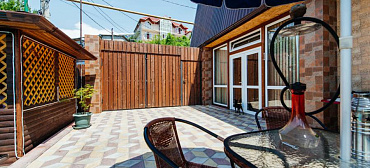 Коттедж в центре для семьи или 6−8 человек Коттедж в центре для семьи или 6−8 человек