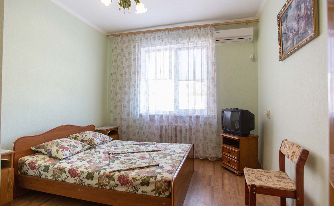 Номера Эконом. Частный сектор Полина. Кабардинка