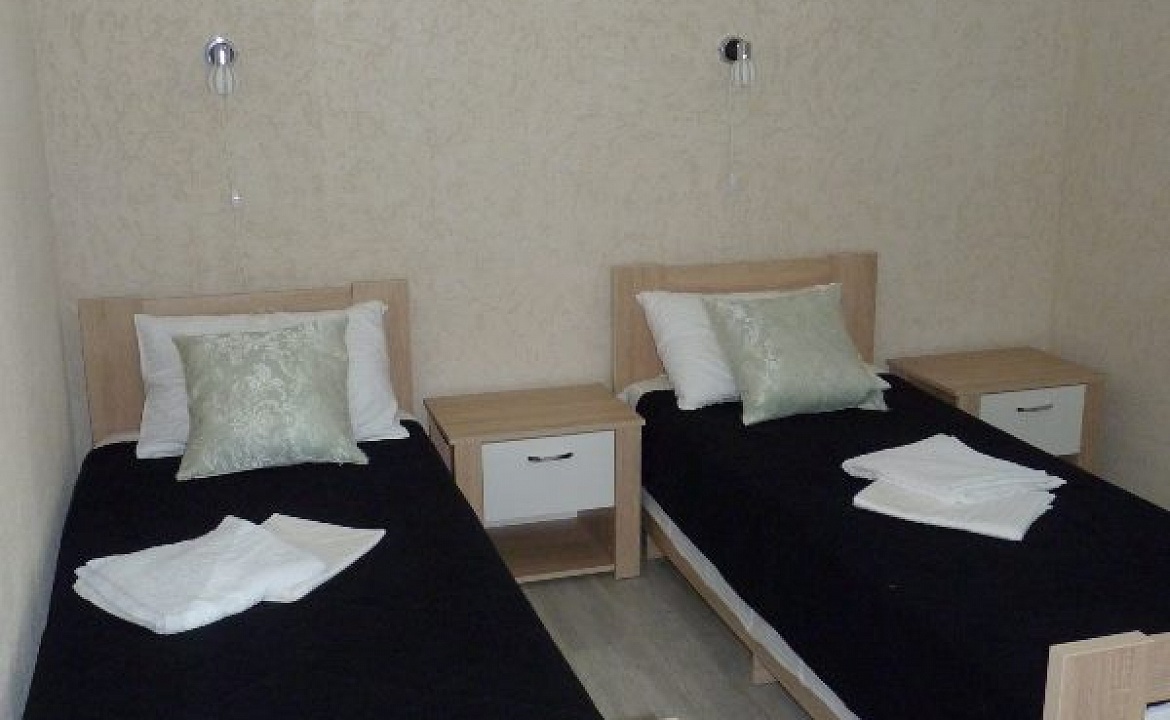 Корпус В 2,3,4-х местные. Отель ОАЗИС. Пляхо