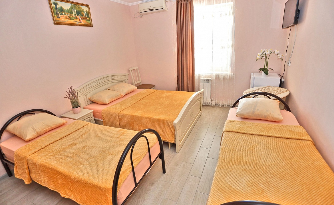 4х местный стандартный номер. Гостевой дом Надежда - Витязево. Витязево 4х местный стандартный номер. Гостевой дом Надежда - Витязево. Витязево