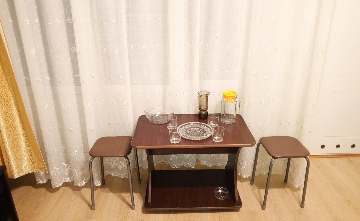 Четырёхместный номер с балконом. Отель "Гермес" . Вардане Четырёхместный номер с балконом. Отель "Гермес" . Вардане