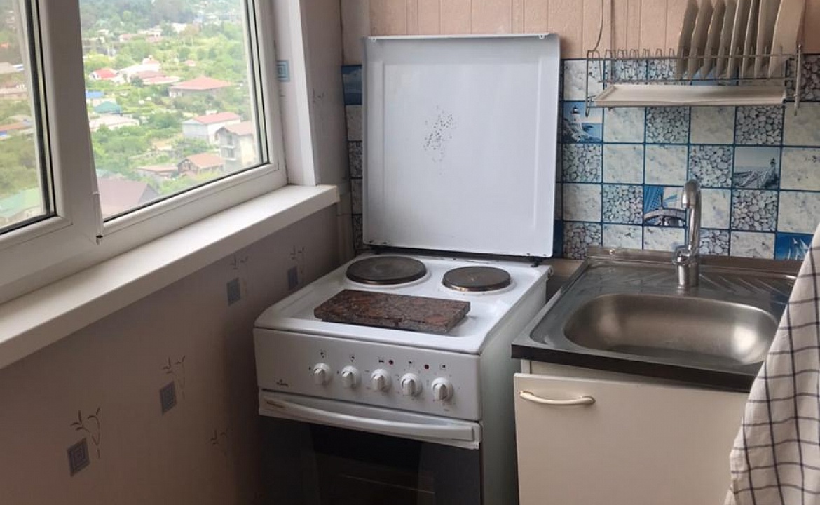 лакоба,13. Квартира в многоквартирном доме Лакоба. Гагра