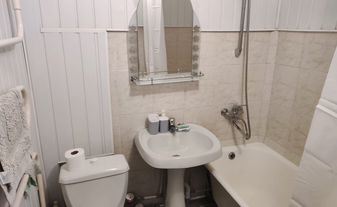 1-но комн квартира в центре п Лазаревское. 1-но комн кв у жд. Лазаревское