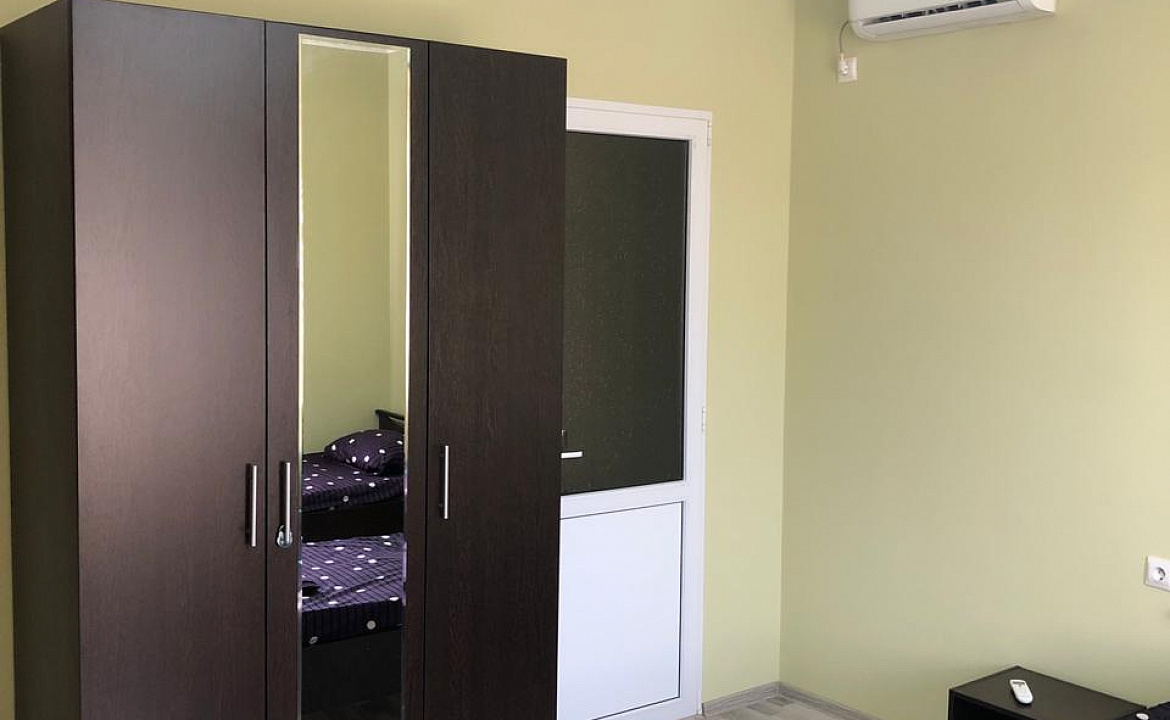 2х местный с доп местом и с отдельной кухней. Отель "Кипарис" - Гудаута. Гудаута