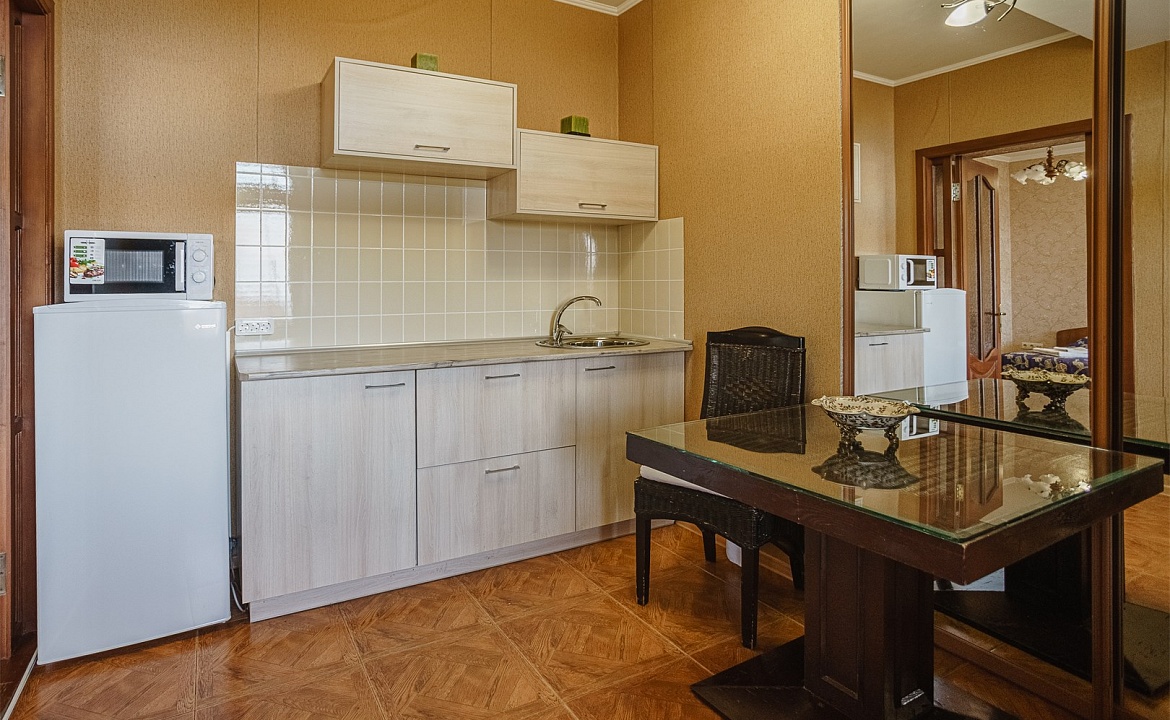 Апартаменты однокомнатные с большим гардеробом 10. Гостевой дом Лиана. Ливадия