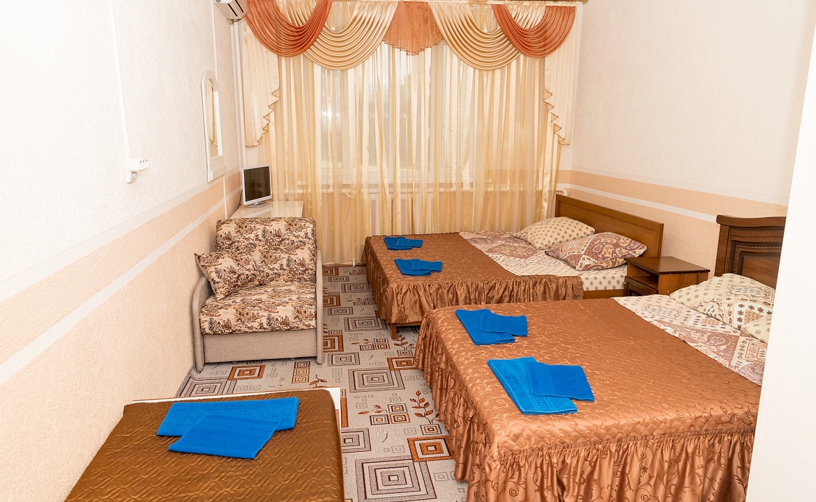 Пятиместный номер класса стандарт со всеми удобствами. Гостевой дом "Ника" - Анапа. Анапа