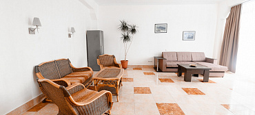 Отель "Юрзуф"