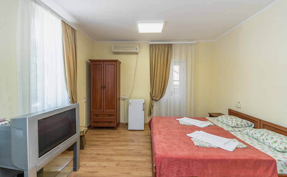 Стандарт. Хостел Ялтакурорт. Ялта
