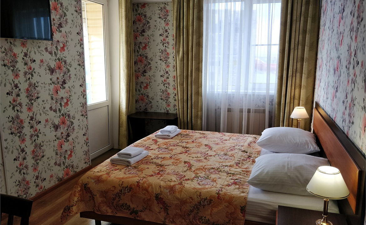 Стандартный с двуспальной кроватью. Отель Капитан Морей. Анапа