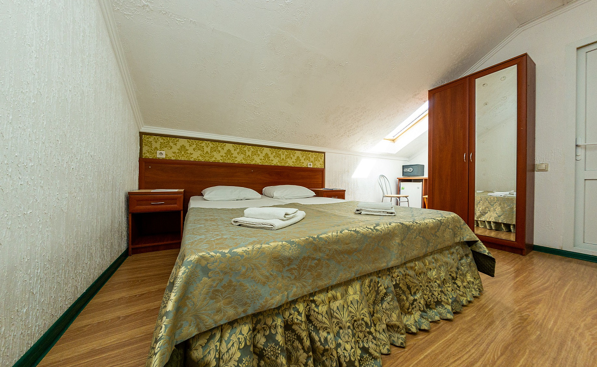 Двухместный Стандарт (мансарда). Отель Анапа Патио. Анапа