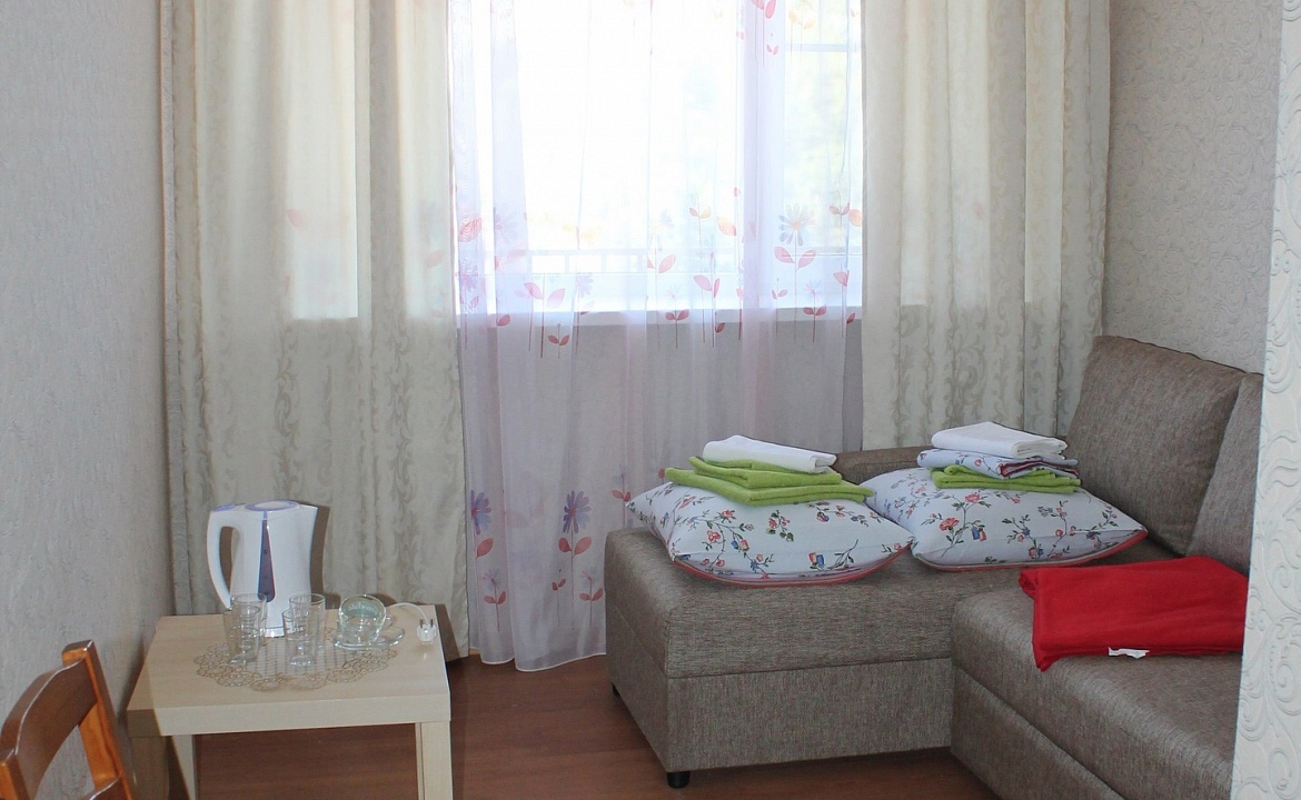 2-комнатный 4-местный номер с балконом,  2, 3 этаж. Гостиница Астерия. Ейск