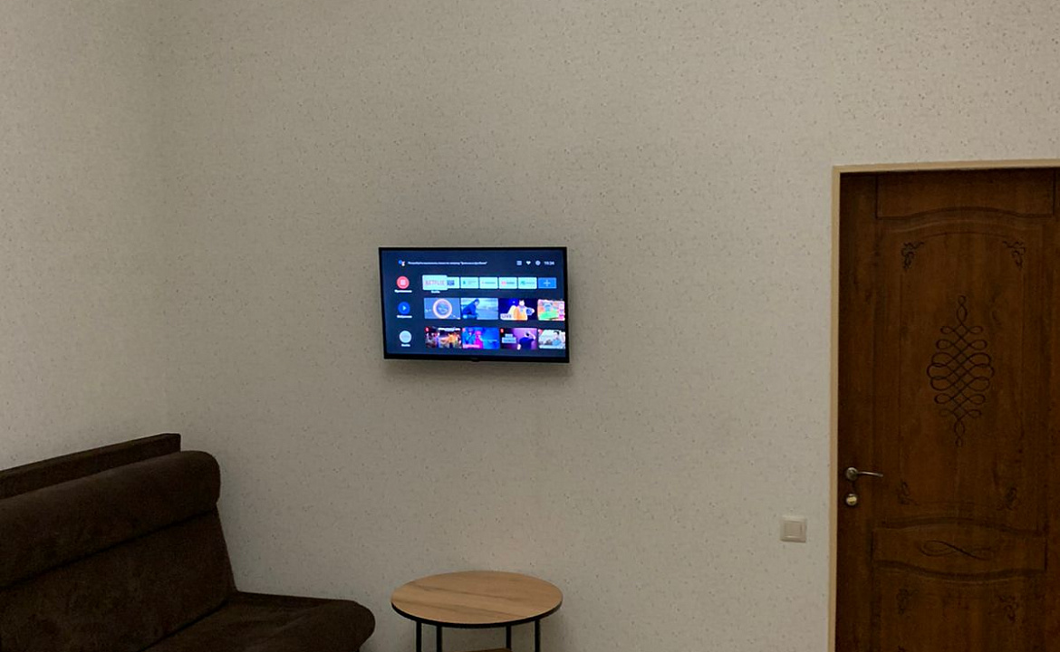 Апартаменты с кухней на два номера. Гостевой дом ЭЙВА. Пицунда