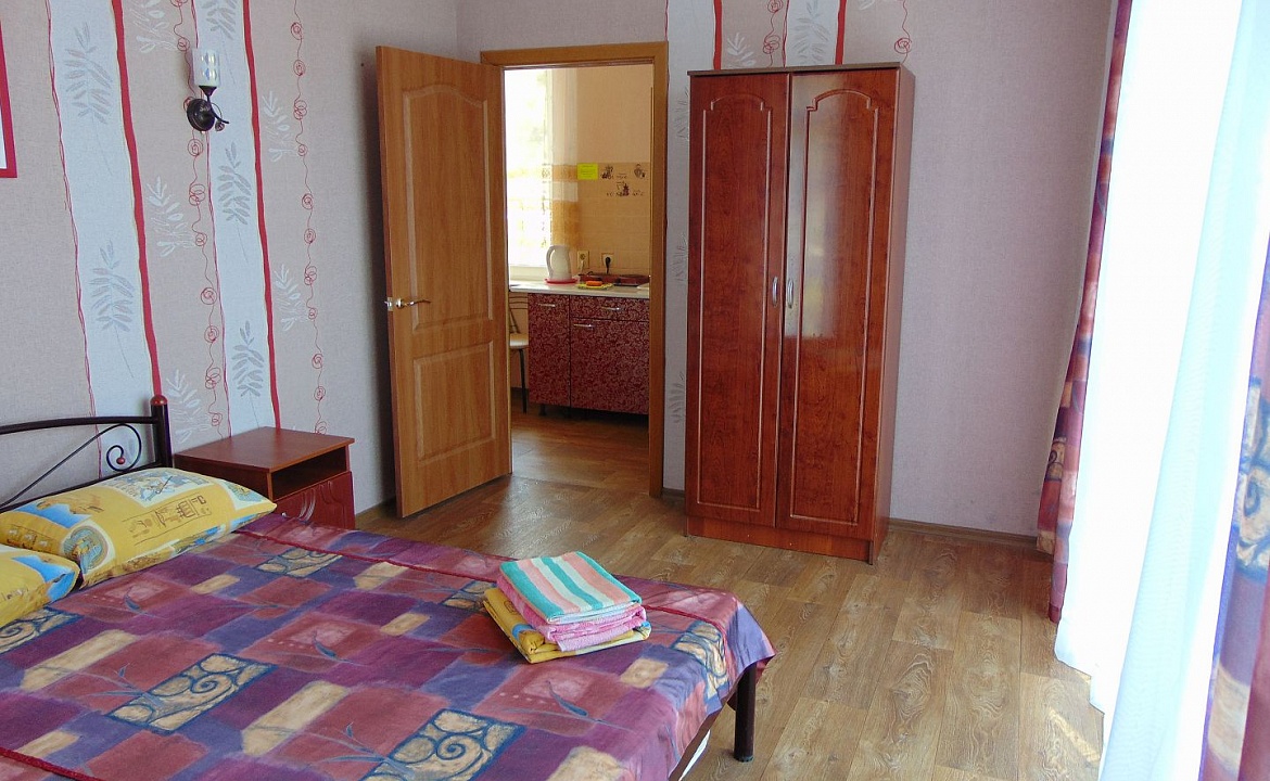 Четырехместная двухкомнатная студия 