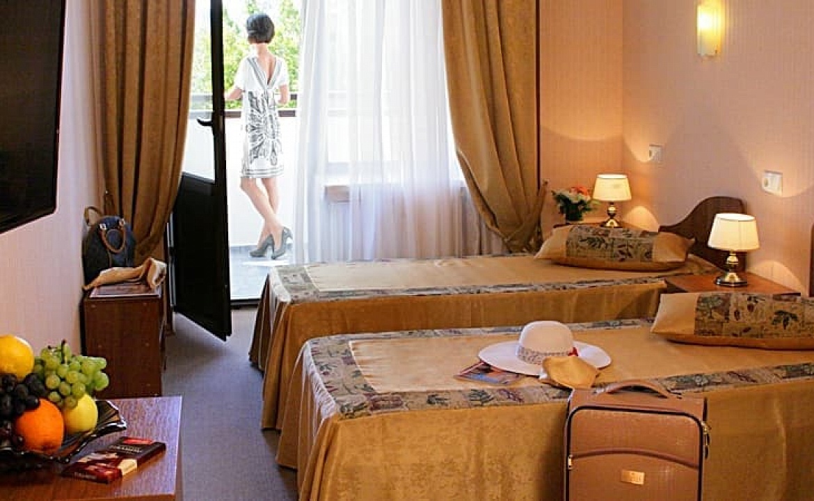 Номер «Comfort». Гостевой комплекс «Golden Family». Алушта