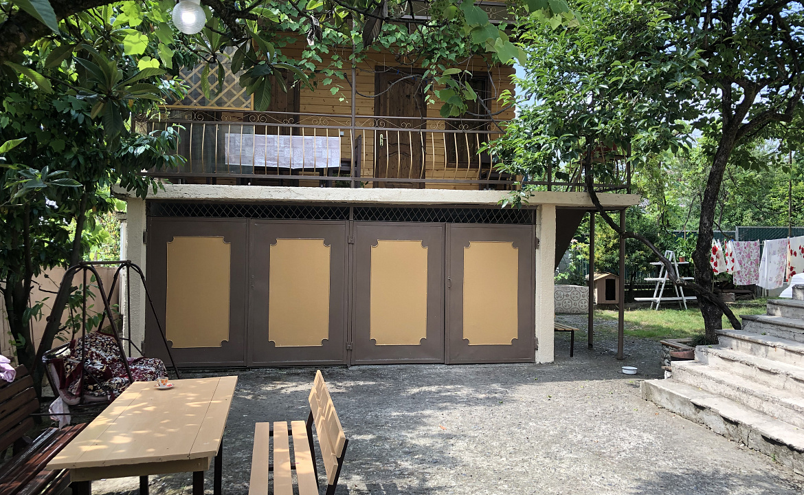 комфорт1. Гостевой дом В гостях у Заура. Сухум