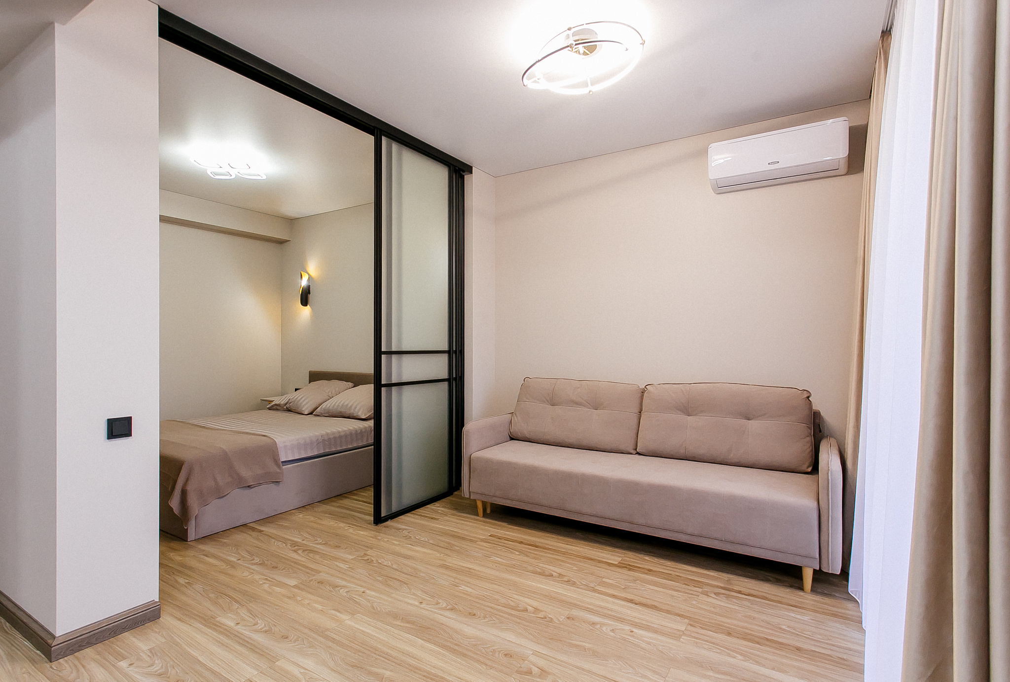 . Квартира в многоквартирном доме Квартира на первой линии с отдельной спальней. Дагомыс