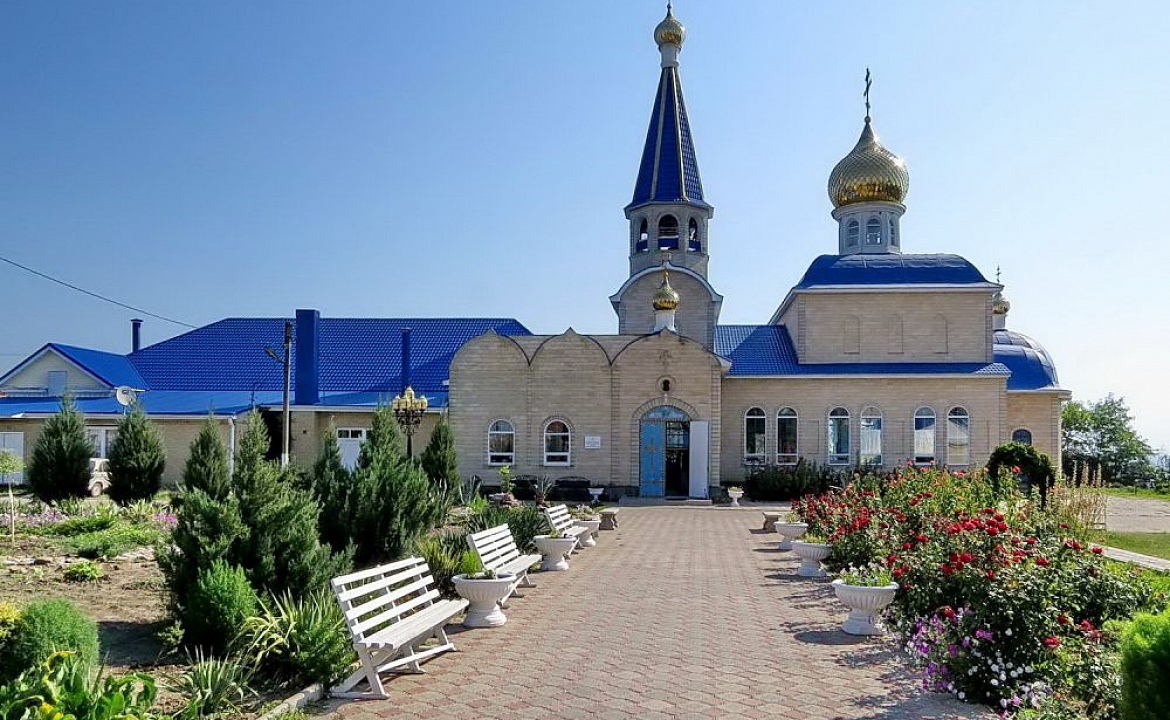 Фото Свято-Введенской церкви взято с сайта: http://sobory.ru/