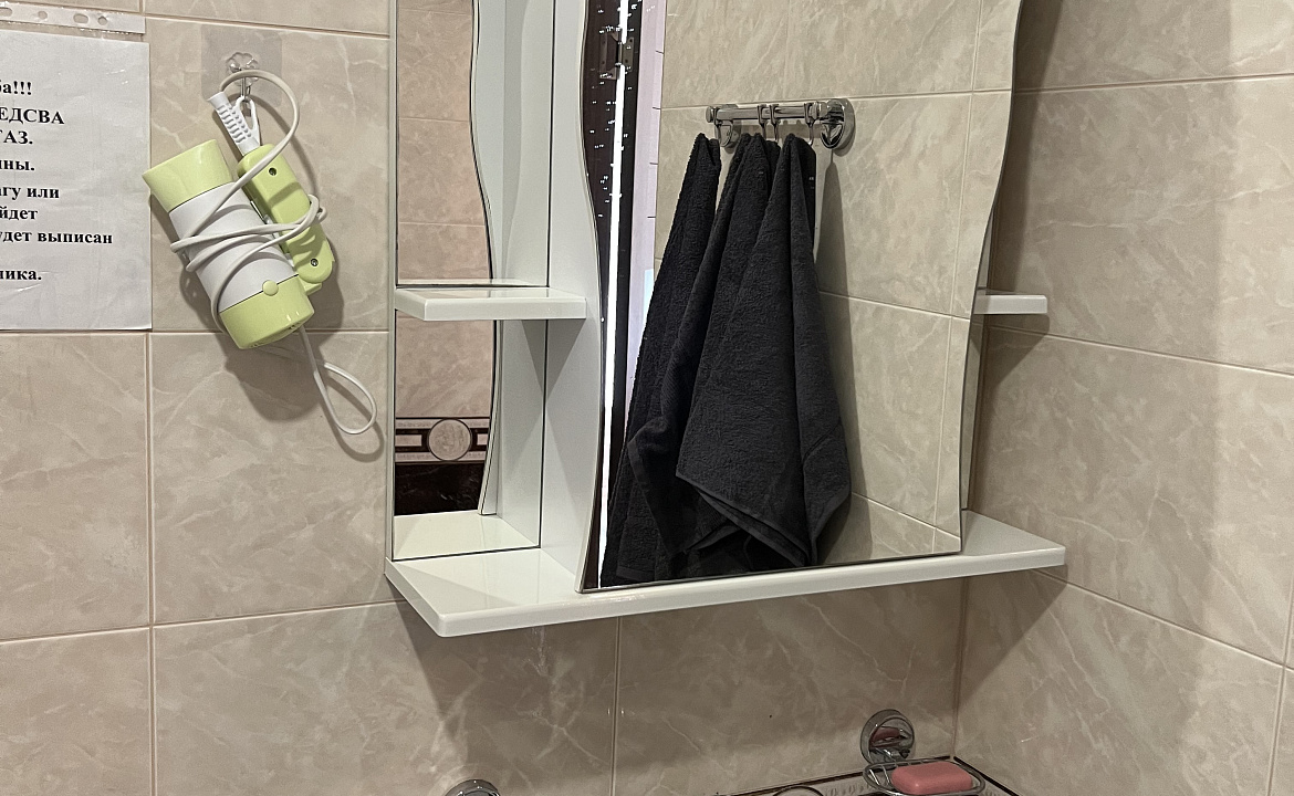 Комната 1. Гостевой дом Lux. Квартиры в Пицунде