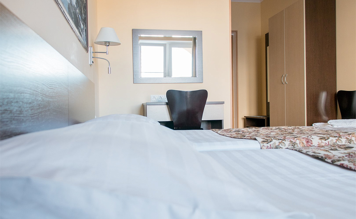 Стандартный двухместный номер с 1 или 2 раздельными кроватями. Гостевой дом Сиар. Адлер