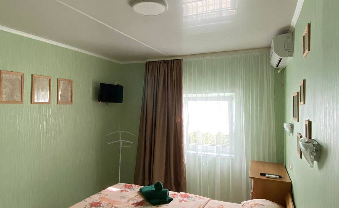 Трехместный. Гостевой дом "Инжир". Новомихайловский