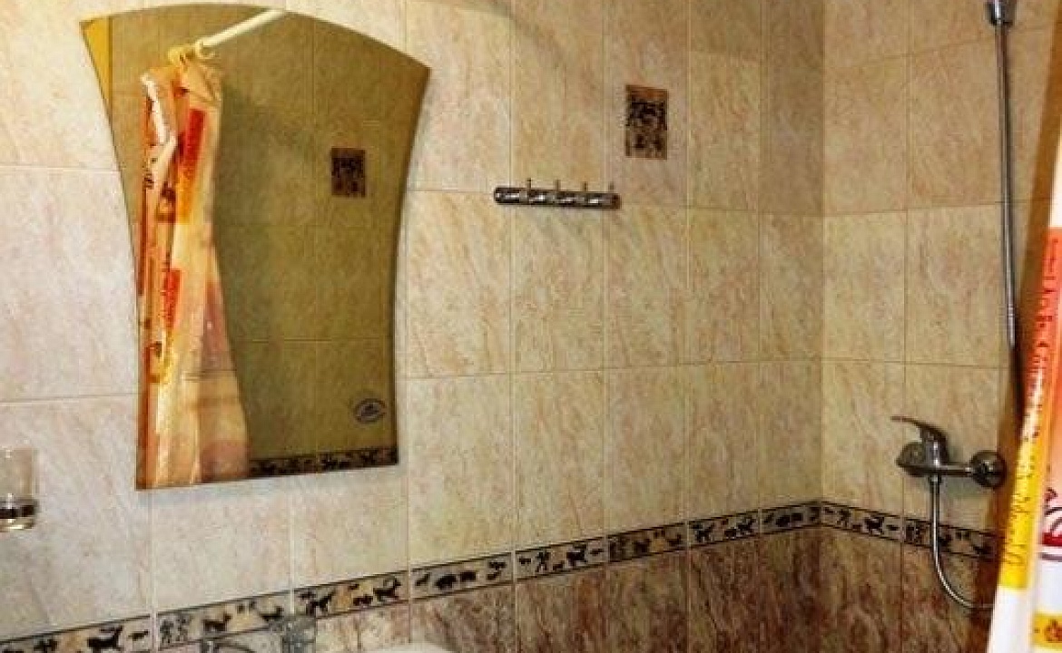 Семейный 2 , Коттедж. Частный сектор Дворик на Азовской. Должанская