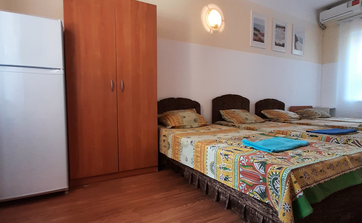 4-х Местный. Гостевой дом гостевой дом Тургенева 151а. Анапа