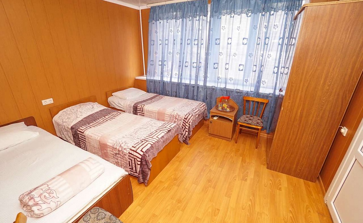 Трехместный Стандарт. Гостевой дом Амина. Сочи