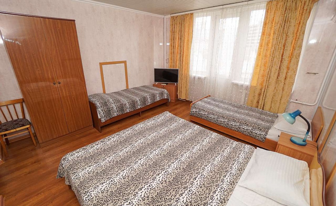 Трехместный Стандарт. Гостевой дом Амина. Сочи