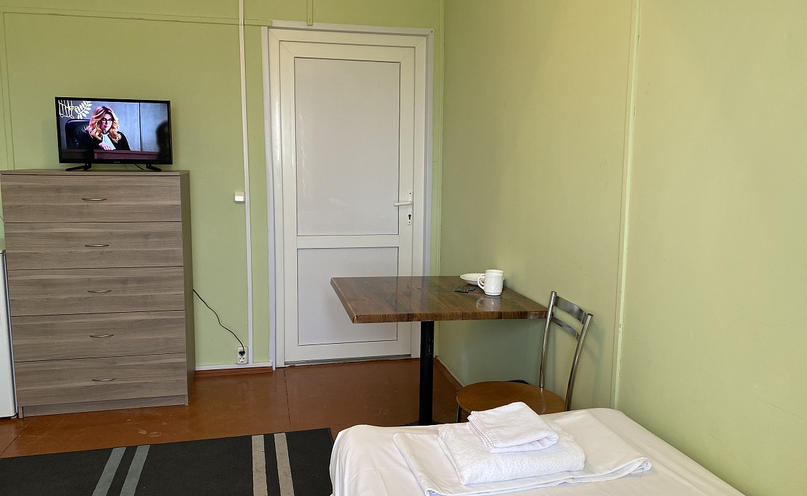 ДВУХМЕСТНЫЙ . Гостевой дом АКВАТОРИЯ . Кучугуры