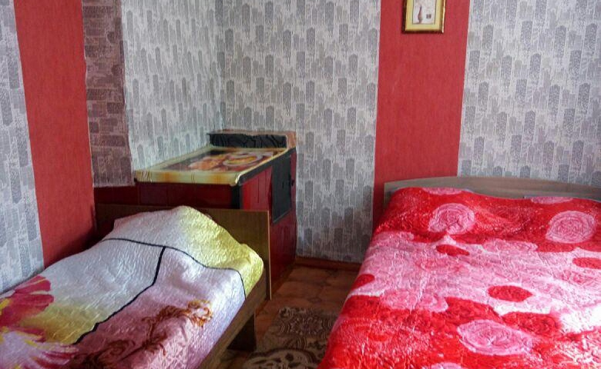 Трехместный номер Комфорт. Гостевой дом "Вероника" - Должанская. Должанская