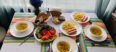 Эллинг Море за окном Азовская 18