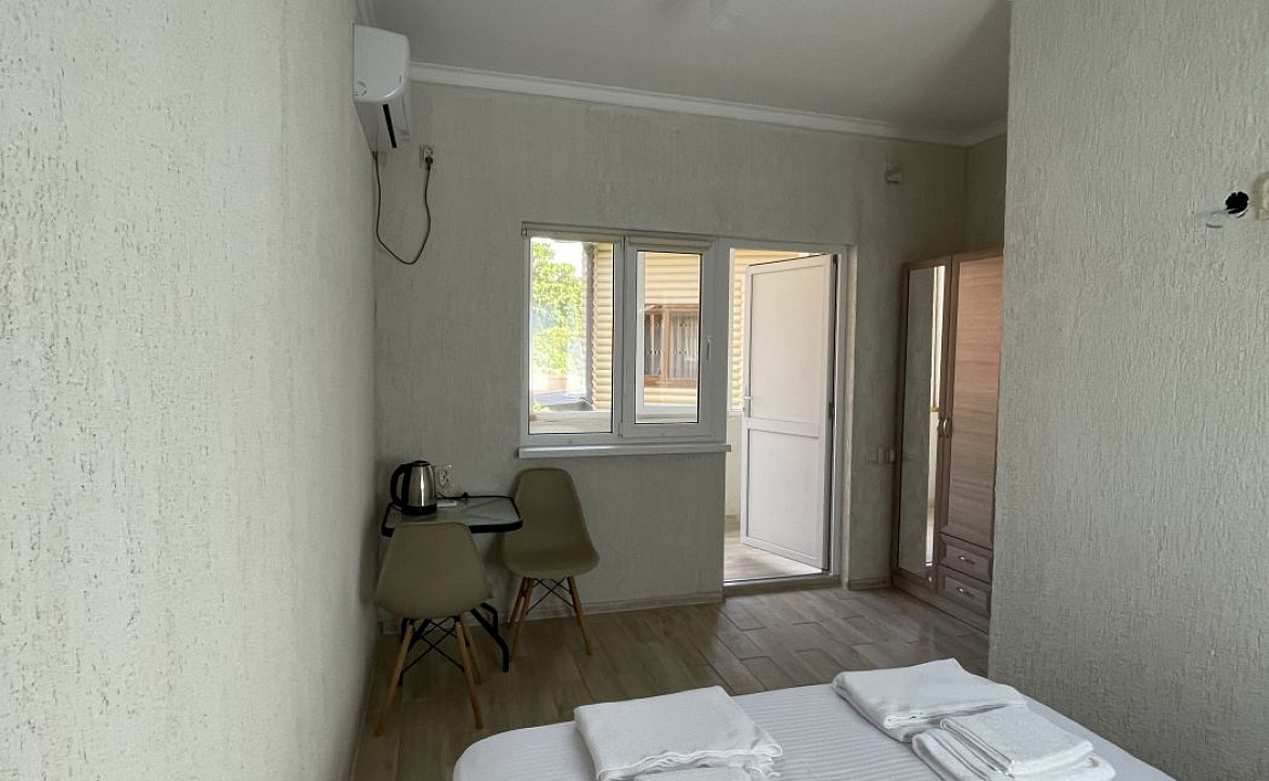 Стандарт с совместной кроватью. Гостевой дом "Алхыд". Пицунда Стандарт с совместной кроватью. Гостевой дом "Алхыд". Пицунда